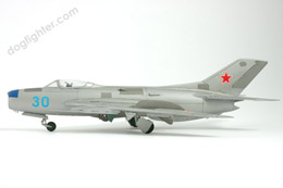 MiG-19 Farmer 1:48