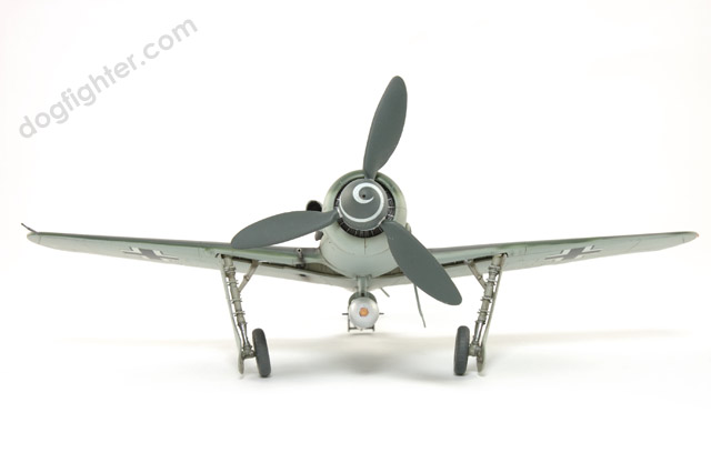 Focke Wulf Fw 190 D-12 Dora torpedo 1:48
