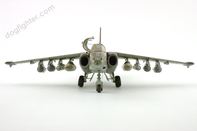 Su-25 Frogfoot 1:48