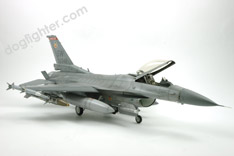 Tamiya F-16C Fighting Falcon