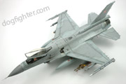 F-16 Fighting Falcon 1:48